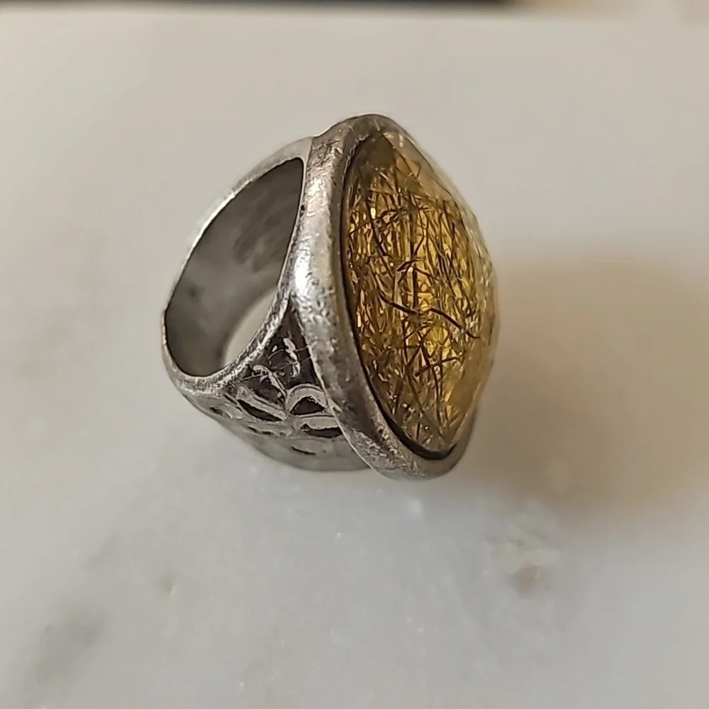Imitation threaded Agate statement chunky ring in silver tone